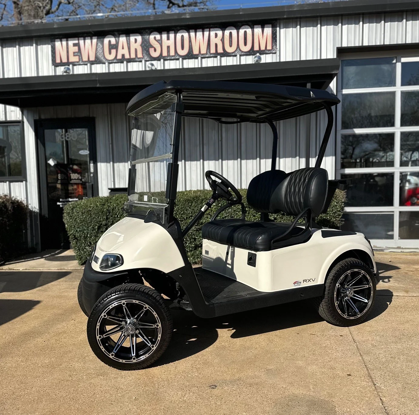 2023 E Z GO Freedom RXV Elite 2 Passenger Lithium Ion Golf Carts for Sale16 (1)